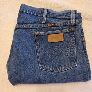 Men's VNTG Made in the USA WRANGLER Cowboy Cut Jeans Size 42x32